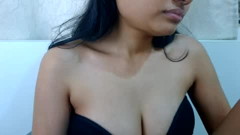 Snapshot of bellacrystall chatting on 07/12/26, 10:28 bellacrystall online show from 07/12/26, 10:28