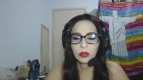 Bella Garcia online show from 05/17/26, 10:50