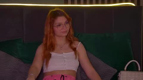 BellaMarebelle online show from 09/21/25, 04:03