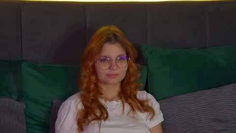 BellaMarebelle online show from 09/25/25, 04:38