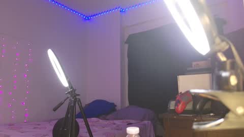 Bella Monroe online show from 09/10/25, 03:28