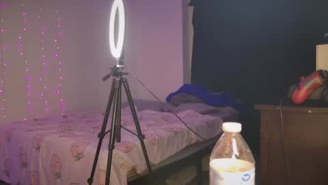 Bella Monroe online show from 09/15/25, 03:28