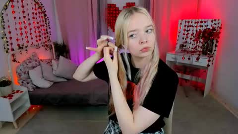 Bella online show from 02/10/26, 01:15