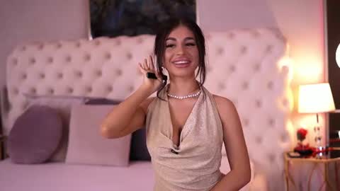 Snapshot of bellanoirre chatting on 07/07/26, 06:45 Bella online show from 07/07/26, 06:45