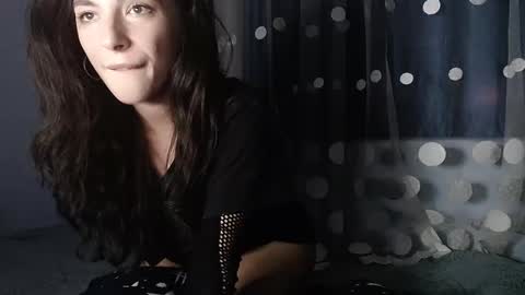 bellaqueen0701 online show from 02/04/25, 08:59