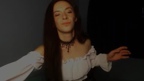 bellaqueen0701 online show from 02/09/25, 05:29