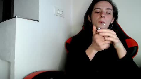 bellaqueen0701 online show from 02/27/25, 05:56