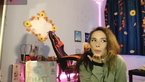 bellaqueen0701 online show from 09/26/25, 05:44