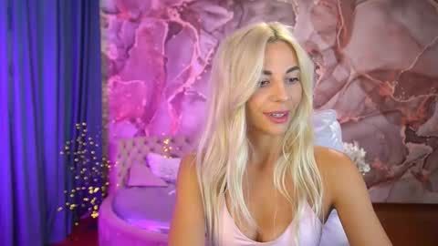 Bella online show from 09/21/25, 06:04