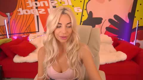 Bella online show from 10/05/25, 06:23