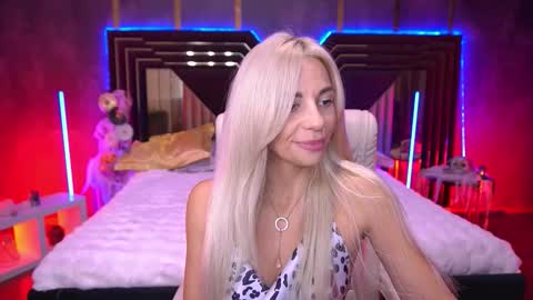 Bella online show from 10/27/25, 09:30