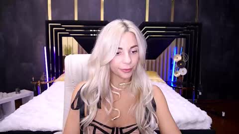 Bella online show from 11/03/25, 10:21