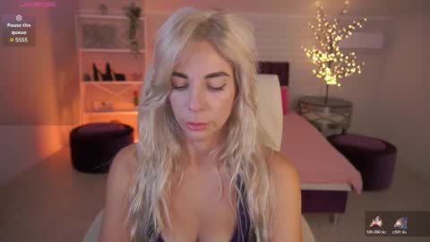 Snapshot of bellarayyy chatting on 05/21/26, 06:42 Bella online show from 05/21/26, 06:42