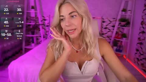 Snapshot of bellarayyy chatting on 05/29/26, 11:52 Bella online show from 05/29/26, 11:52