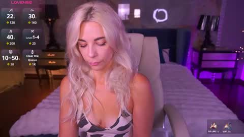 Snapshot of bellarayyy chatting on 07/19/26, 12:53 Bella online show from 07/19/26, 12:53