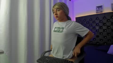 bellaroge online show from 03/19/26, 05:00