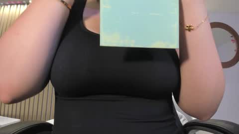  Bella Rose  online show from 11/26/25, 04:02