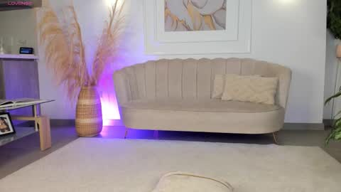 Snapshot of bellarossii chatting on 10/29/25, 01:08 CALL ME BELLA online show from 10/29/25, 01:08