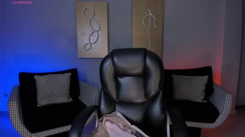 Snapshot of bellastorm1 chatting on 06/04/26, 11:27 B E L L A online show from 06/04/26, 11:27