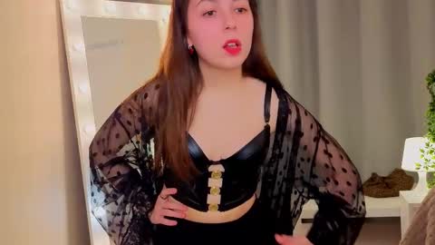 Snapshot of bellasvity chatting on 03/06/26, 05:37 Bella online show from 03/06/26, 05:37