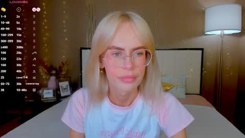 Bella online show from 06/05/26, 01:01