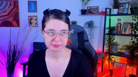 Bella. Ntmu online show from 12/23/24, 10:55