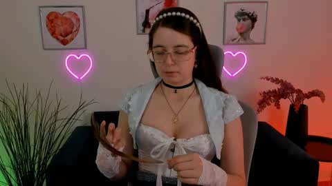 Bella. Ntmu online show from 02/04/25, 11:16