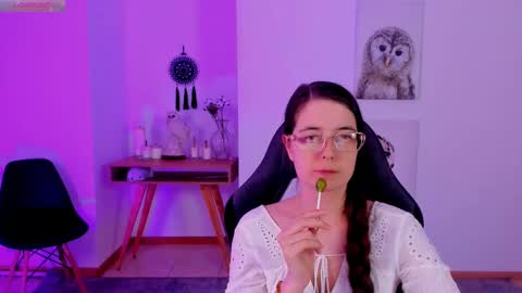 Bella. Ntmu online show from 02/18/25, 11:30