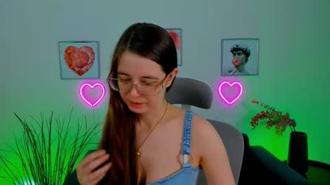 Bella. Ntmu online show from 02/21/25, 10:59