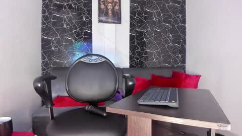  Isabella  Independent model online show from 12/15/24, 03:45