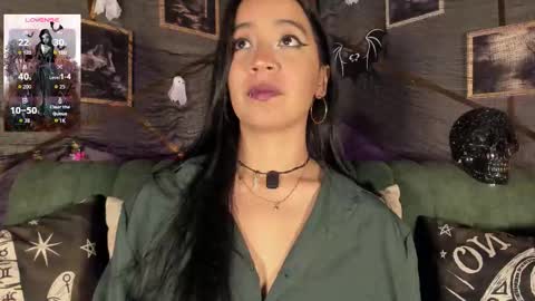  Isabella  Independent model online show from 10/30/25, 11:16