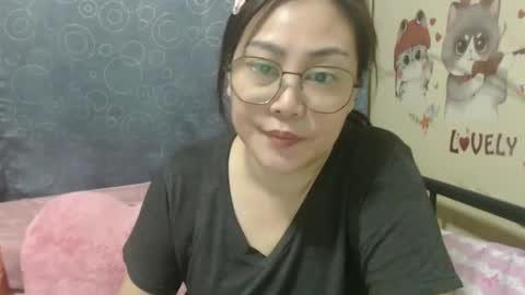 Bella online show from 01/17/25, 01:56