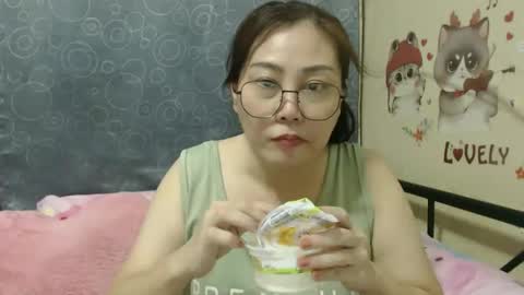 Bella online show from 03/10/25, 05:54