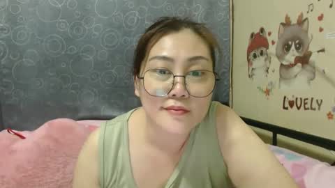 Bella online show from 03/10/25, 11:42