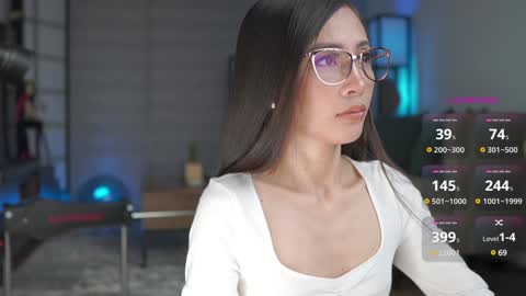 Snapshot of belle_adrienne chatting on 02/02/25, 09:34 Belle Adrienne IG online show from 02/02/25, 09:34