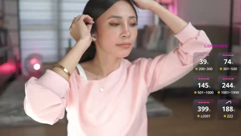 Snapshot of belle_adrienne chatting on 02/13/25, 01:29 Belle Adrienne IG online show from 02/13/25, 01:29