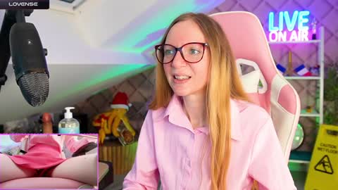 Snapshot of belle_alice chatting on 01/06/25, 07:42 Alice online show from 01/06/25, 07:42