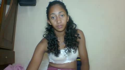 Snapshot of belle_annah chatting on 05/17/26, 01:36 belle_annah online show from 05/17/26, 01:36