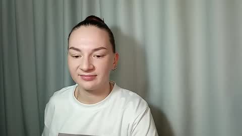 belle_fiesta online show from 02/16/26, 08:27