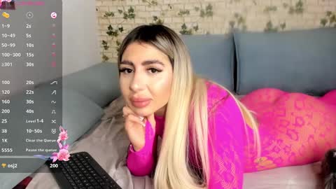 LucyJelly online show from 12/07/24, 08:05