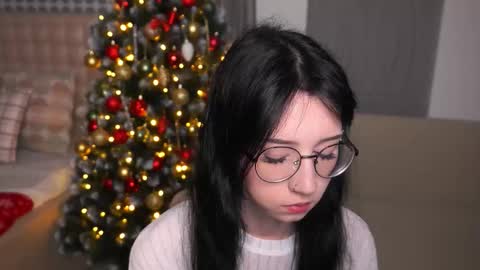 Snapshot of belle_phine chatting on 01/08/26, 05:21 Bea online show from 01/08/26, 05:21