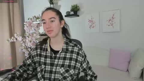 Bella online show from 04/14/26, 02:45