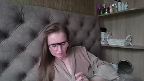 Amelia online show from 10/03/25, 11:18