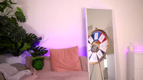 Belle online show from 02/25/26, 04:11