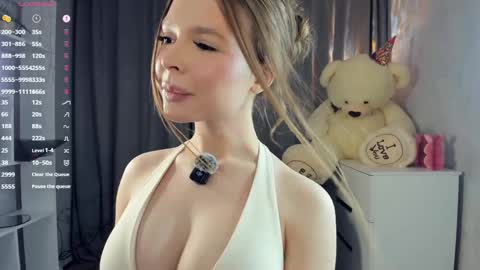 Bella online show from 04/19/26, 06:07