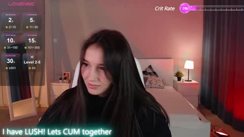 Snapshot of bellla_haddid chatting on 01/27/25, 12:22 Bella online show from 01/27/25, 12:22