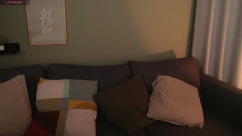 Snapshot of bellla_haddid chatting on 01/29/25, 12:33 Bella online show from 01/29/25, 12:33