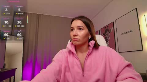 Snapshot of bellla_haddid chatting on 11/25/25, 01:38 Bella online show from 11/25/25, 01:38