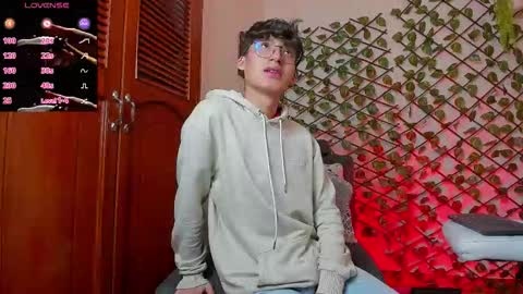 Neon online show from 12/04/25, 12:58