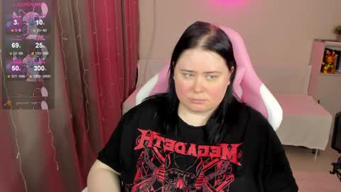 LinaBoo online show from 04/11/26, 07:56